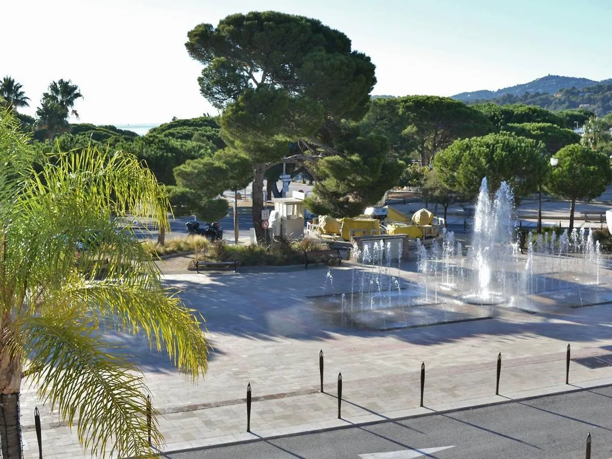 Appartement Lumineux Avec Terrasse, 500M De La Plage, Bormes-Les-Mimosas - Fr-1-251-576 0*,  프랑스
